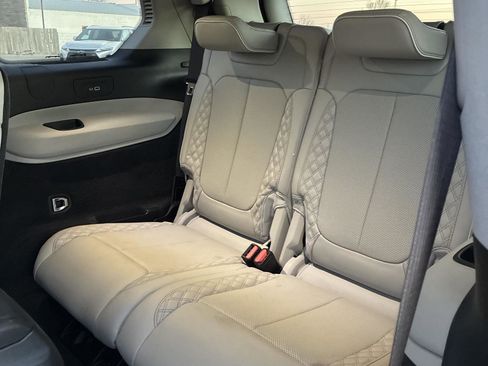 Used 2021 Jeep Grand Cherokee L Summit w/ Luxury Tech Group V image 3