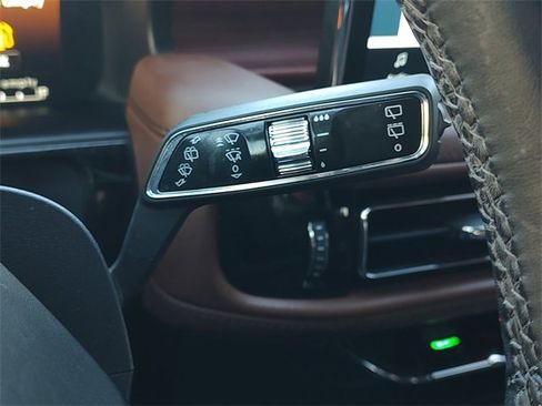 Used 2021 Lincoln Nautilus Reserve image 25