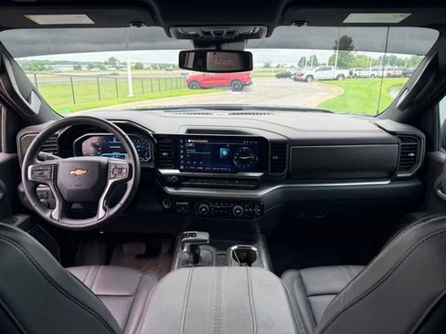 Used 2026 Chevrolet Silverado 1500 High Country w/ High Country Premium Package AWD/4WD image 6