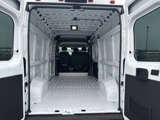 New 2026 RAM ProMaster 2500 w/ Premium Convenience Group FWD image 15