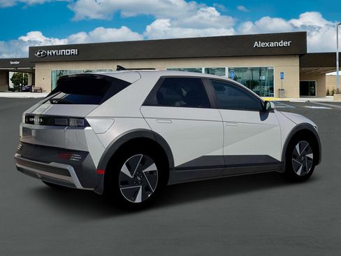 New 2026 Hyundai Ioniq 5 SEL image 8