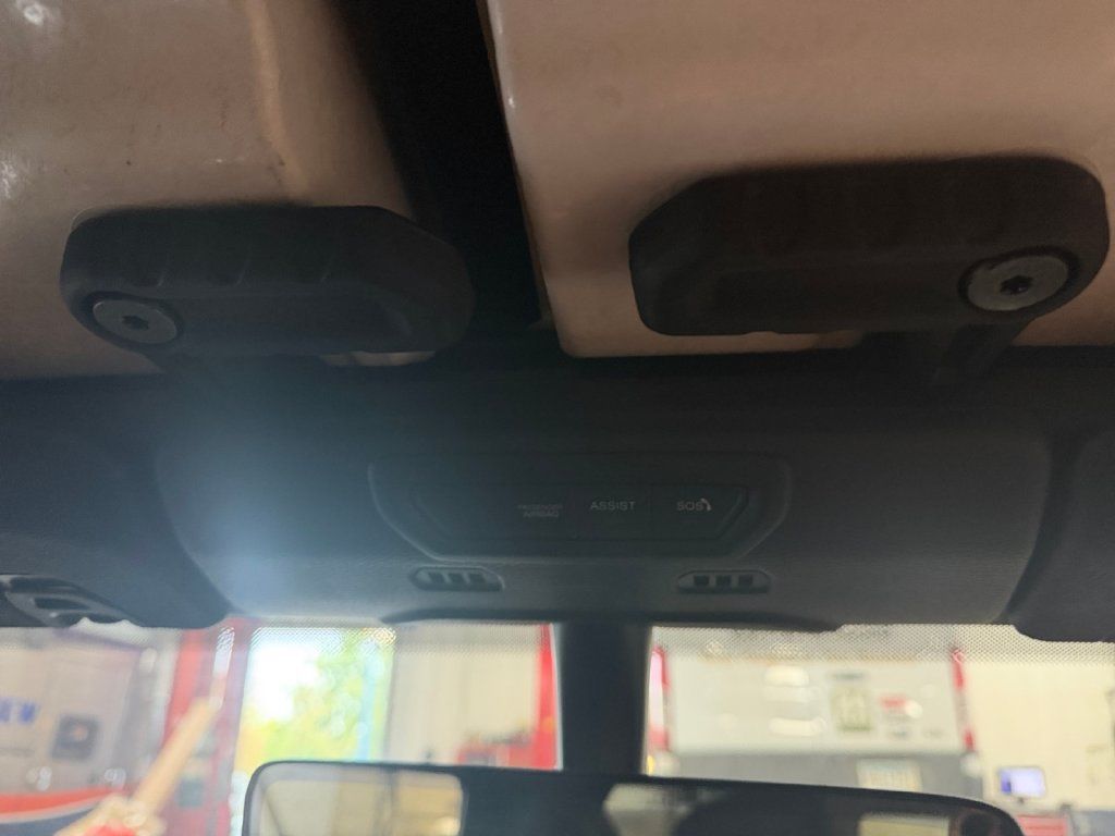 Used 2022 Jeep Wrangler Unlimited Sahara w/ LED Lighting Group AWD/4WD image 21
