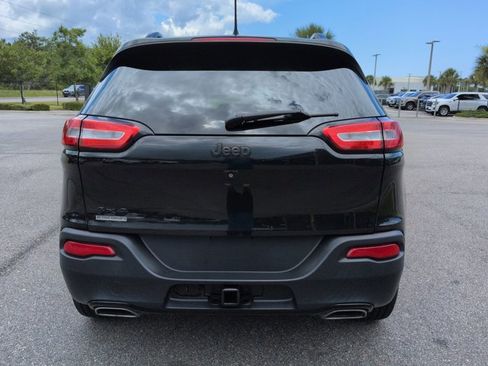 Used 2015 Jeep Cherokee Latitude AWD/4WD image 6