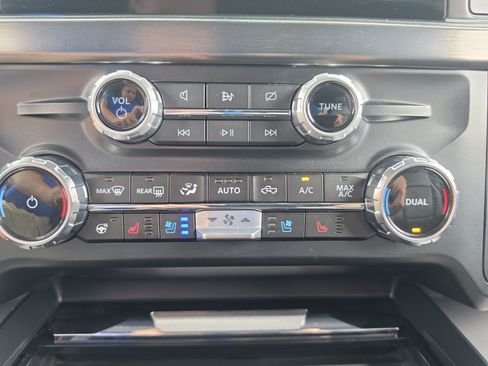 Used 2023 Ford F350 Lariat w/ Tremor Off-Road Package AWD/4WD image 26