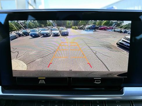 Used 2023 Chevrolet Silverado 1500 LT w/ Protection Package AWD/4WD image 21