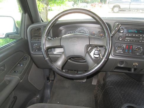 Used 2007 Chevrolet Silverado 2500 LT AWD/4WD image 20