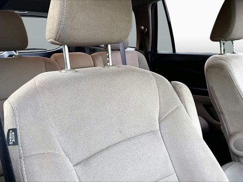 Used 2019 Honda Pilot EX image 9