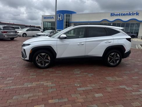 Used 2025 Hyundai Tucson SEL AWD/4WD image 3
