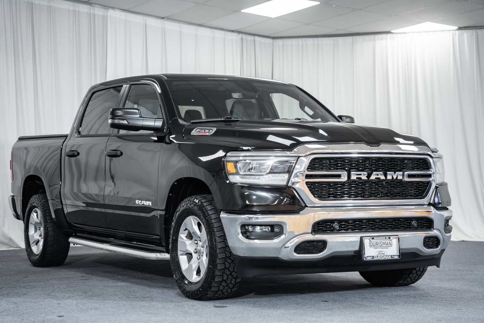 Used 2023 RAM 1500 Big Horn AWD/4WD image 1