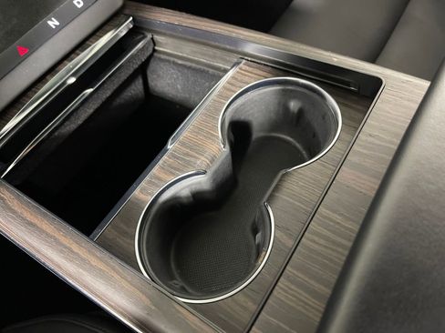 Used 2022 Tesla Model S Base image 29