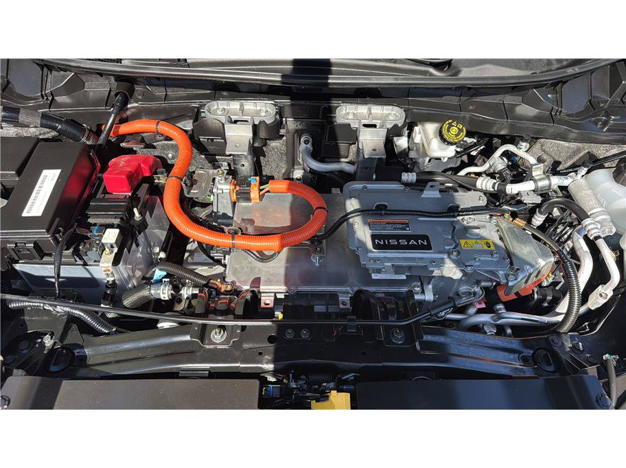 Used 2024 Nissan Ariya FWD image 42