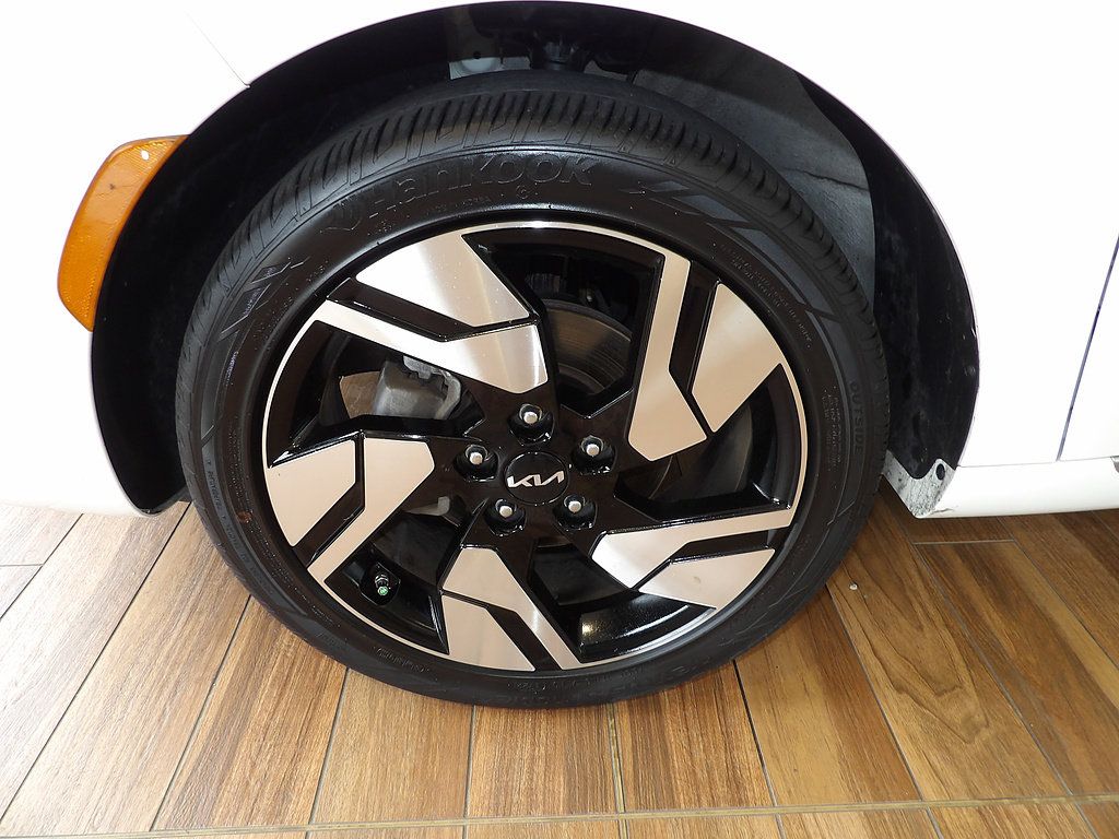 Used 2023 Kia Soul GT-Line FWD image 10