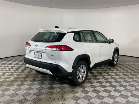 Used 2025 Toyota Corolla Cross L image 22