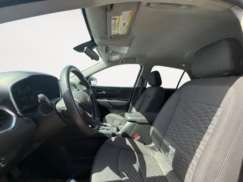 Used 2018 Chevrolet Equinox LT image 9