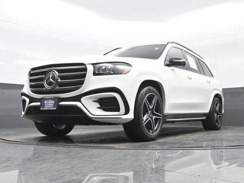 Used 2025 Mercedes-Benz GLS 450 4MATIC image 28