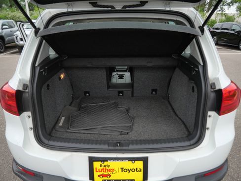 Used 2017 Volkswagen Tiguan S AWD/4WD image 18