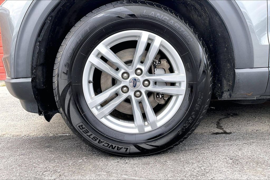 Used 2021 Ford Explorer XLT AWD/4WD image 9