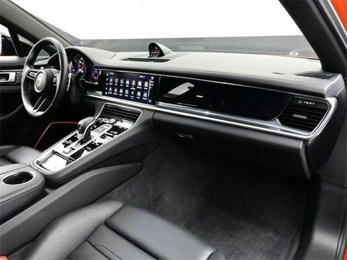 Certified 2022 Porsche Panamera 4 Platinum Edition image 19