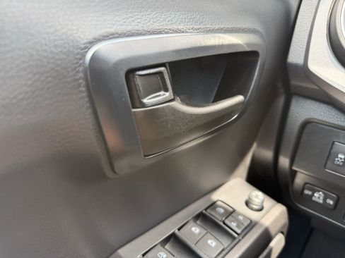 Used 2021 Toyota Tacoma TRD Pro AWD/4WD image 26