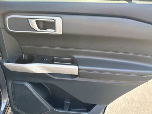 Used 2023 Ford Explorer XLT w/ Equipment Group 202A image 27