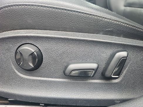 Used 2014 Volkswagen Passat TDI SE FWD image 11