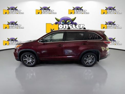 Used 2016 Toyota Highlander XLE AWD/4WD image 7