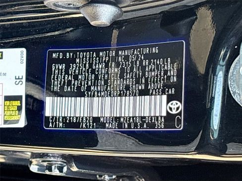 Used 2024 Toyota Corolla LE FWD image 30