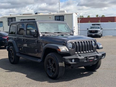 Used 2022 Jeep Wrangler Unlimited Sport AWD/4WD image 3