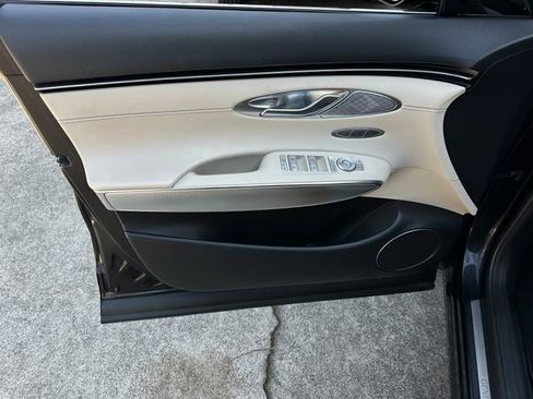 Used 2023 Genesis GV70 2.5T w/ Select Package image 11