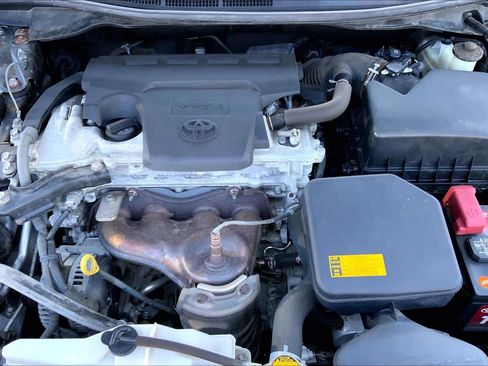 Used 2014 Toyota Camry LE FWD image 29