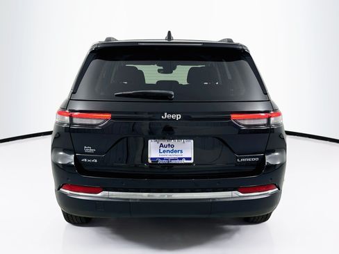 Used 2023 Jeep Grand Cherokee Laredo AWD/4WD image 6