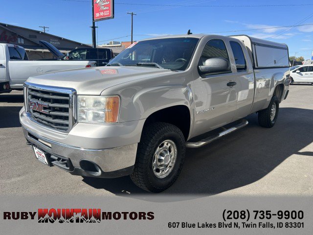 Used 2007 GMC Sierra 2500 SLE w/ Z71 Off-Road Package AWD/4WD image 3