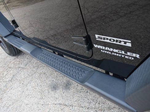 Used 2016 Jeep Wrangler Unlimited Sport w/ Quick Order Package 24S image 14