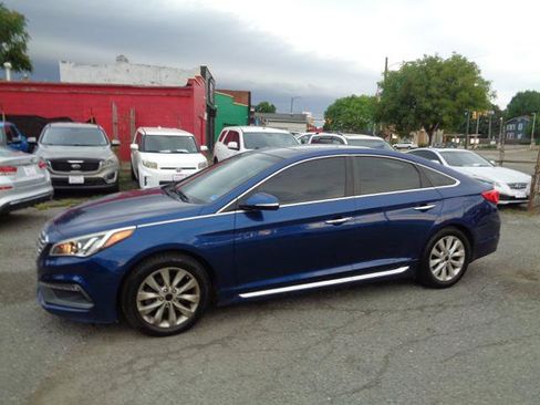 Used 2017 Hyundai Sonata Limited w/ Cargo Package FWD image 3