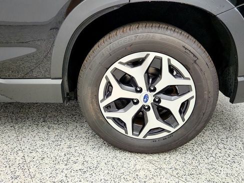 Used 2022 Subaru Forester Premium AWD/4WD image 9