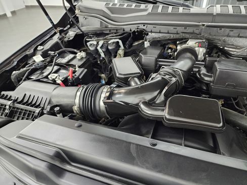 Used 2021 Ford F250 Lariat w/ Chrome Package image 18