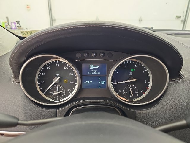 Used 2011 Mercedes-Benz GL 450 4MATIC image 29