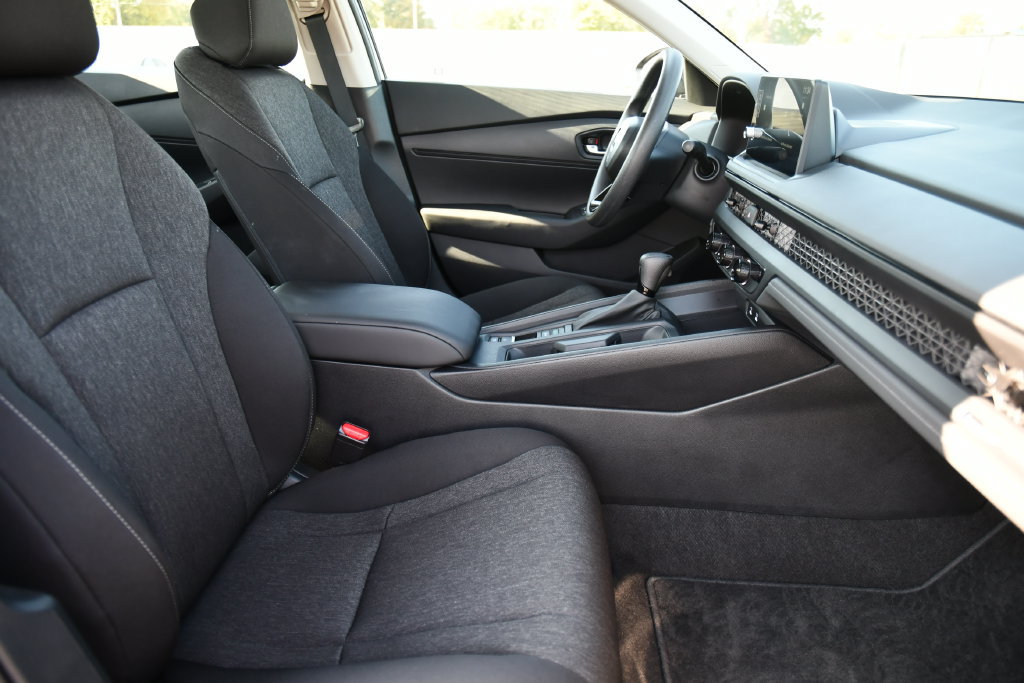 Certified 2026 Honda Accord LX image 32