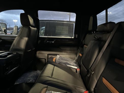 New 2026 GMC Sierra 2500 AT4 w/ AT4 Premium Plus Package image 13