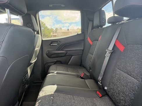 Used 2023 Chevrolet Colorado Z71 image 13