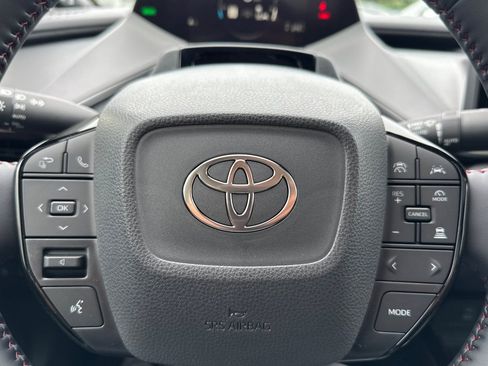 New 2026 Toyota Prius Plug-In Hybrid FWD image 25