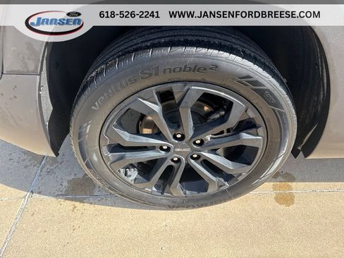 Used 2019 GMC Terrain SLE w/ Driver Convenience Package FWD image 6