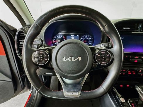 Used 2022 Kia Soul Turbo image 9