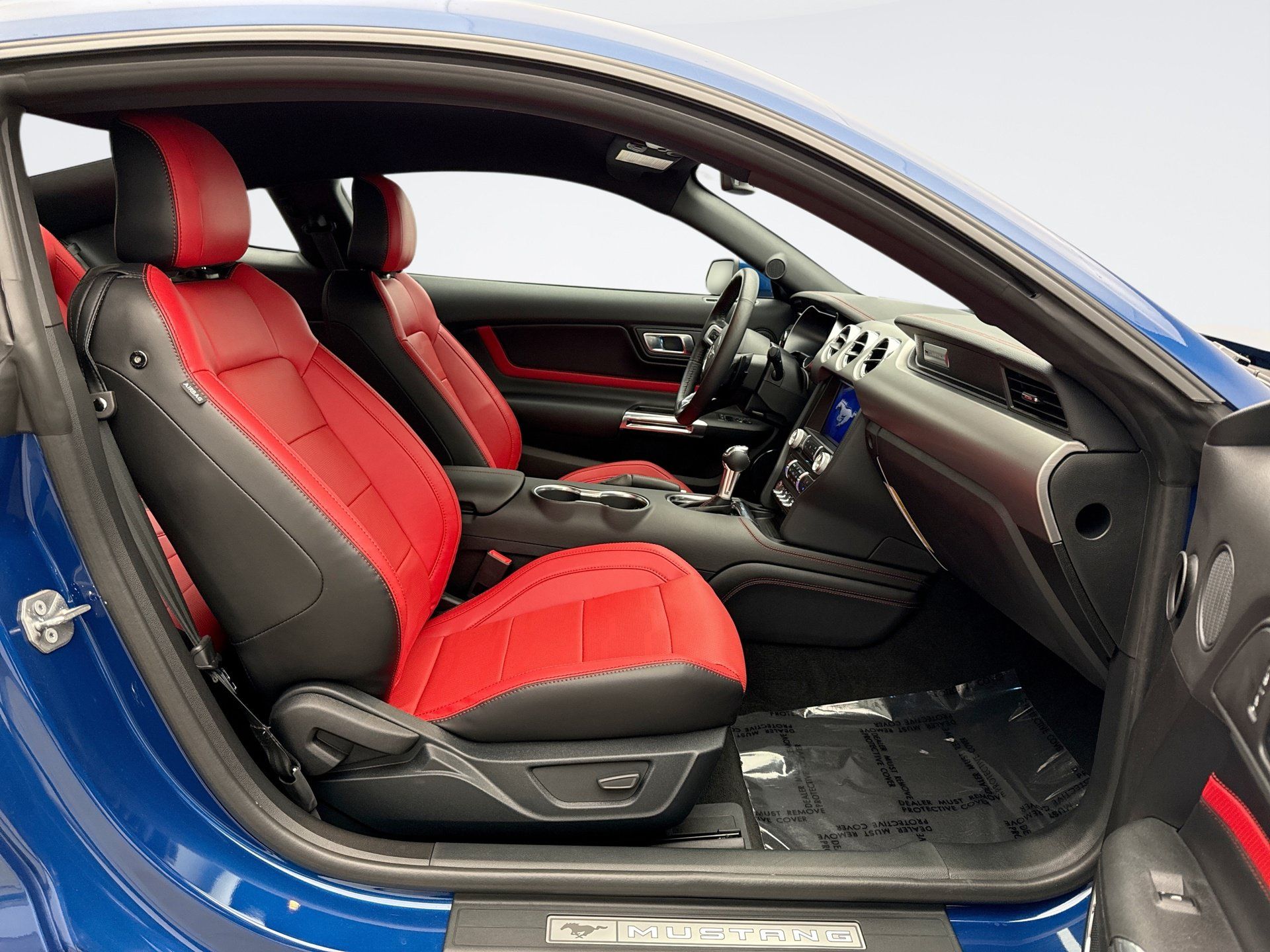 Used 2022 Ford Mustang GT Premium w/ Equipment Group 401A RWD image 9