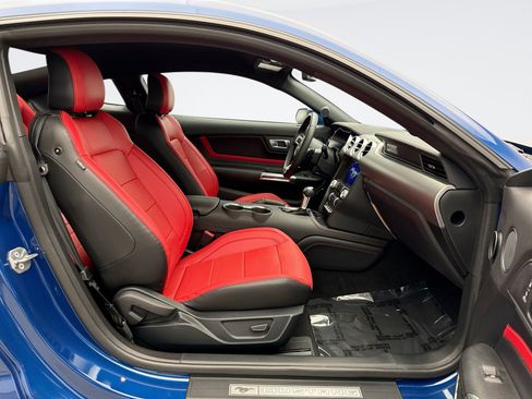 Used 2022 Ford Mustang GT Premium w/ Equipment Group 401A RWD image 9