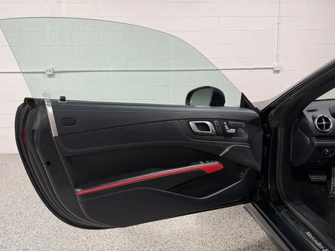 Used 2016 Mercedes-Benz SL 550 w/ Mille Miglia Edition image 14