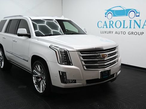Used 2018 Cadillac Escalade Platinum AWD/4WD image 1