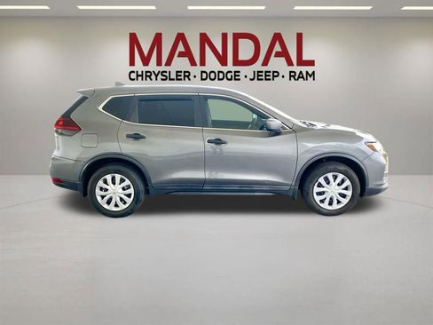 Used 2019 Nissan Rogue S FWD image 5