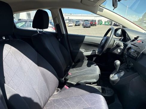Used 2014 MAZDA MAZDA2 Sport FWD image 12