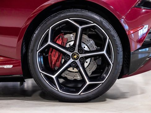 Used 2022 Lamborghini Huracan EVO RWD image 18